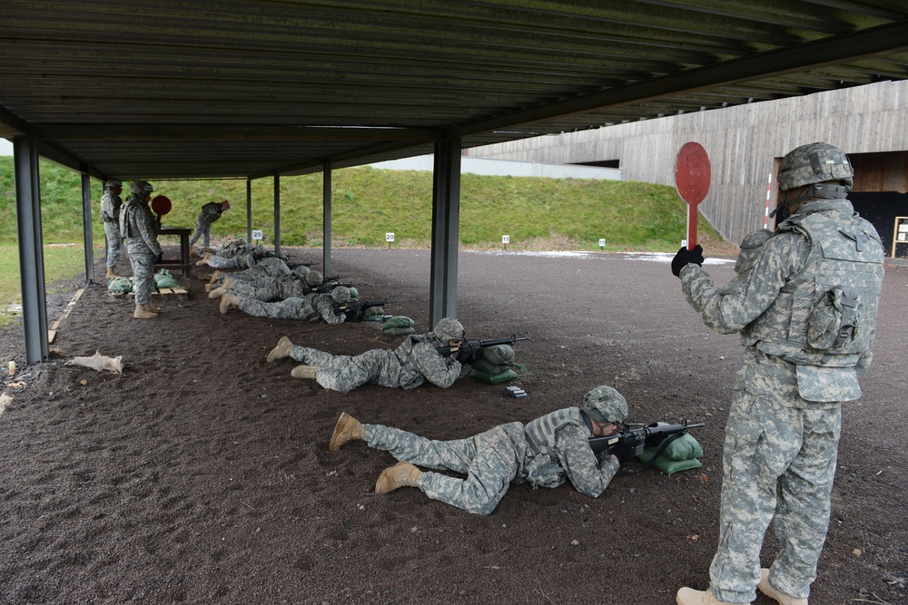 HHC, 5th Signal Command practice with M16s at the TSC-WI Wackernheim Range