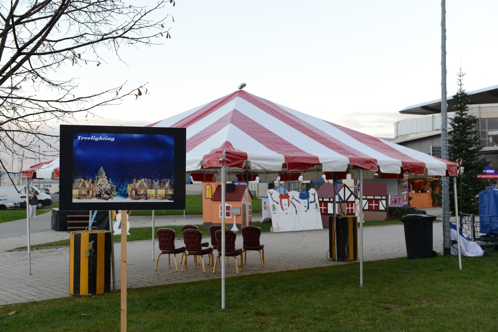 2012 Clay Kaserne Tree Lighting Ceremony