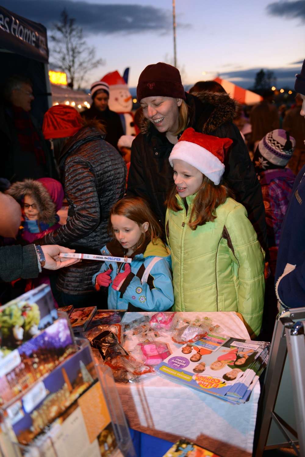 Gifts for the community from USO