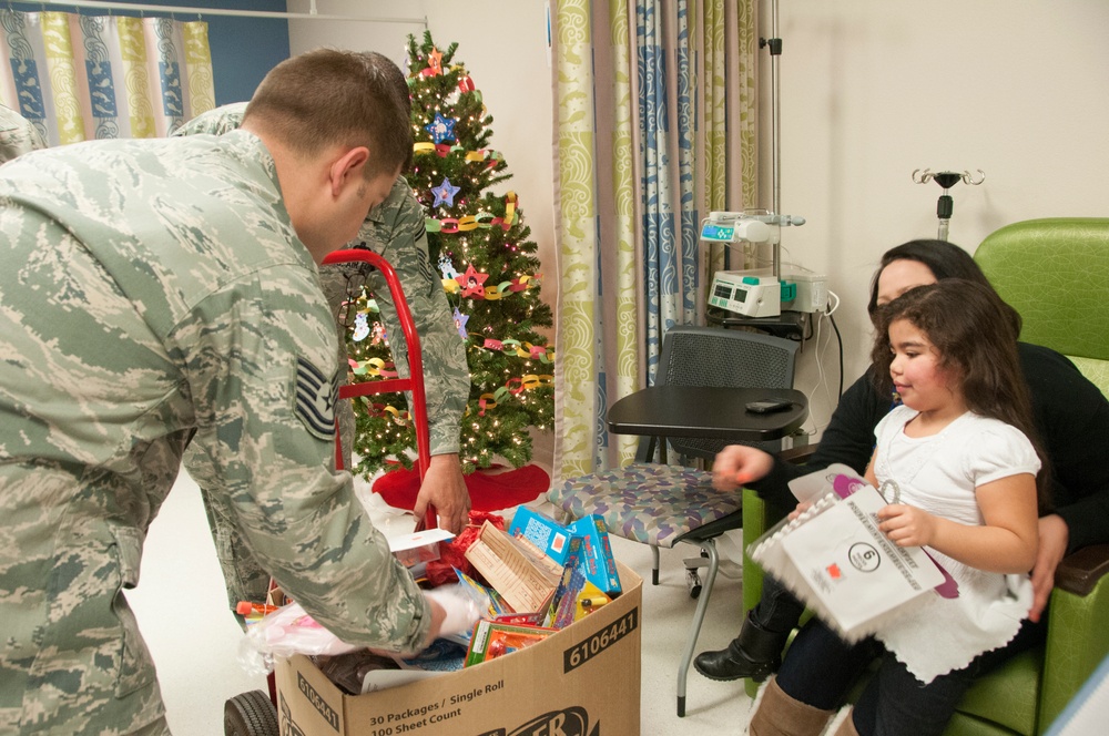 163d MXS delivers holiday cheer