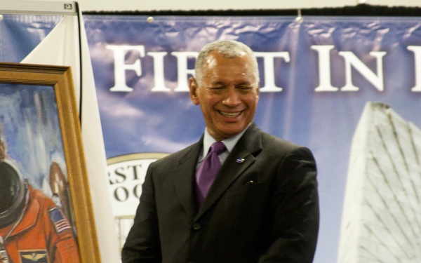 Marine aviation honored at 109th anniversary of first flight