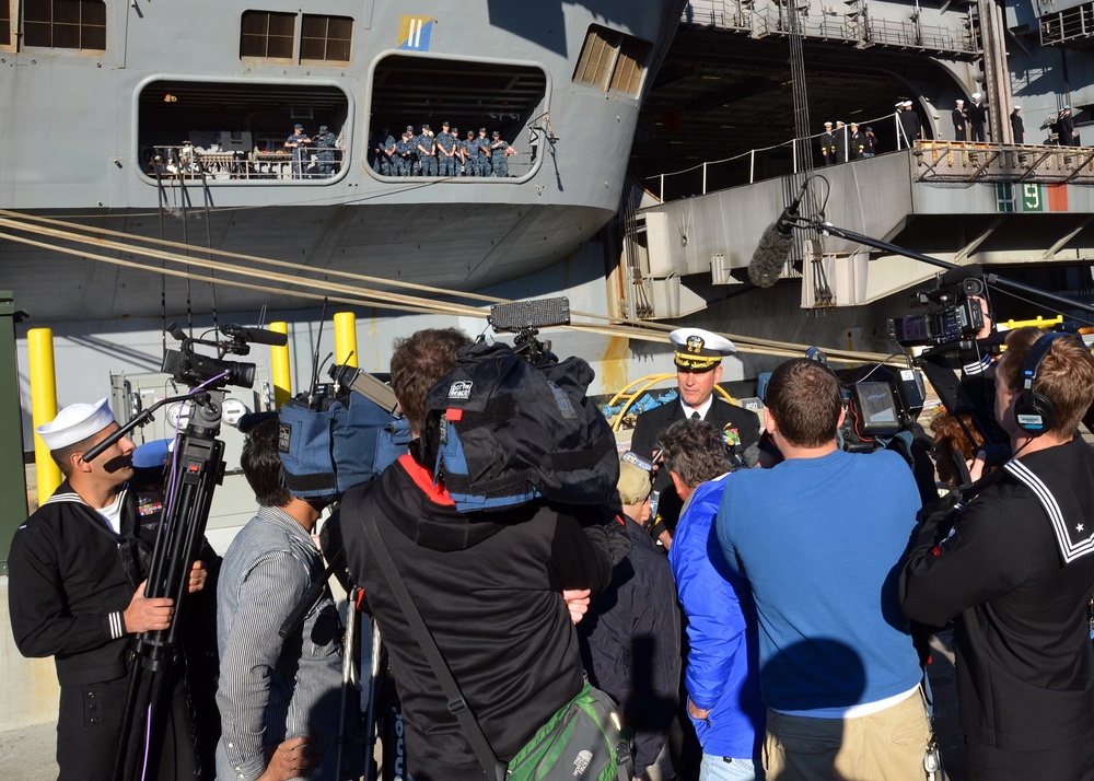 USS Dwight D. Eisenhower (CVN 69) homecoming