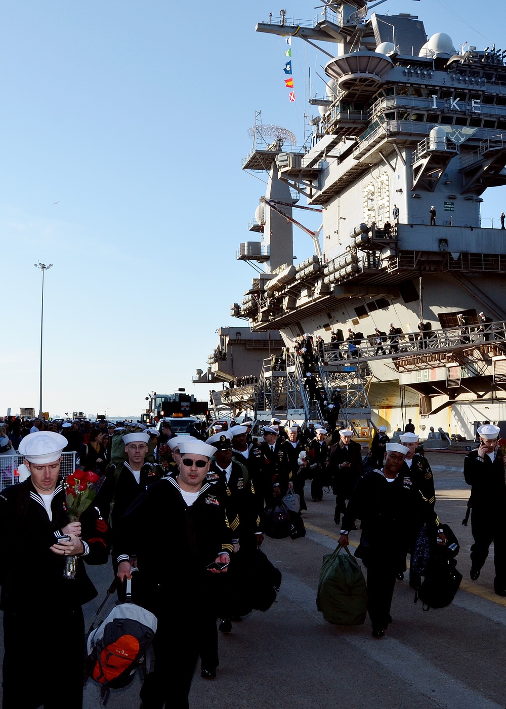 USS Dwight D. Eisenhower (CVN 69) homecoming