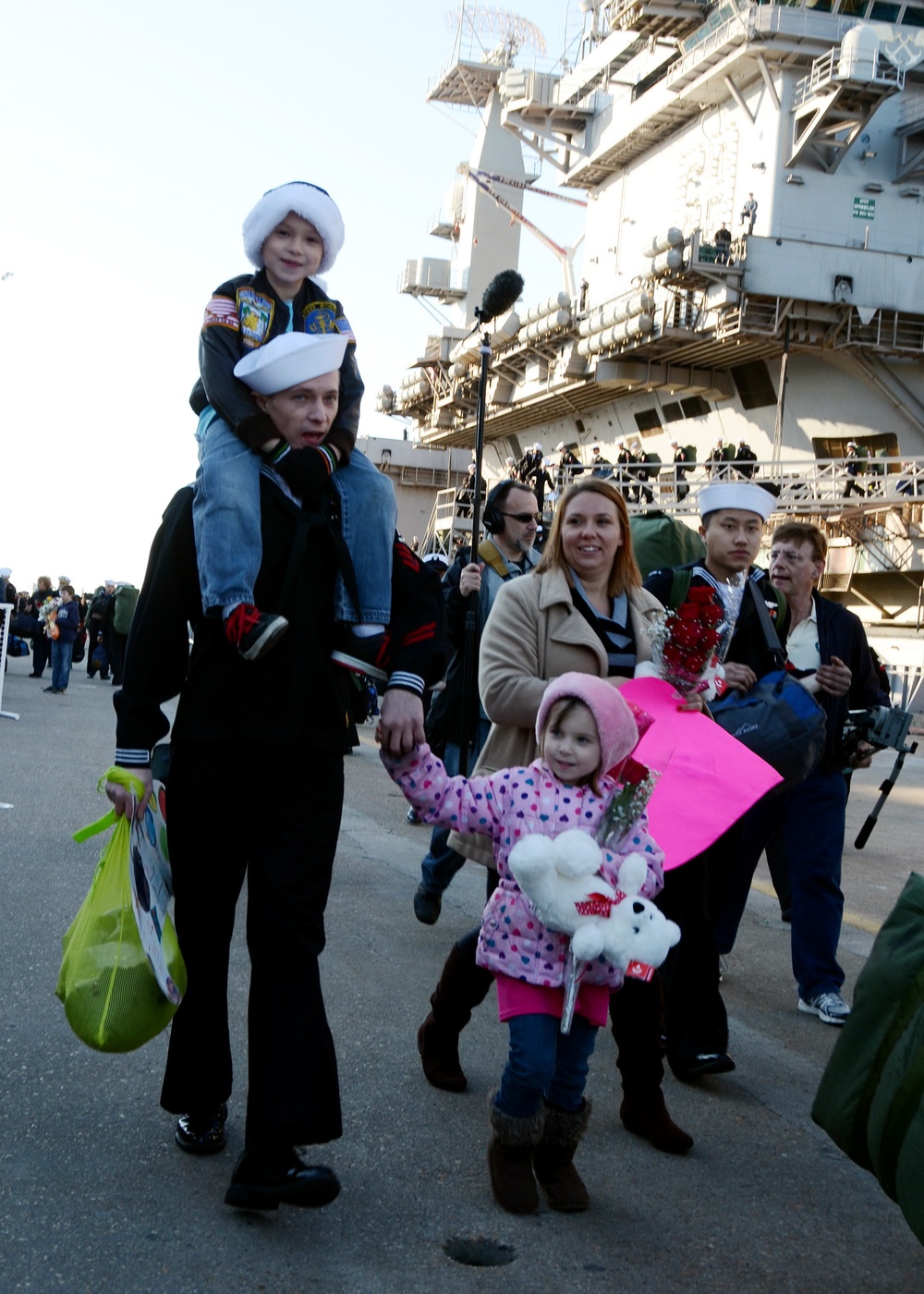 USS Dwight D. Eisenhower (CVN 69) homecoming