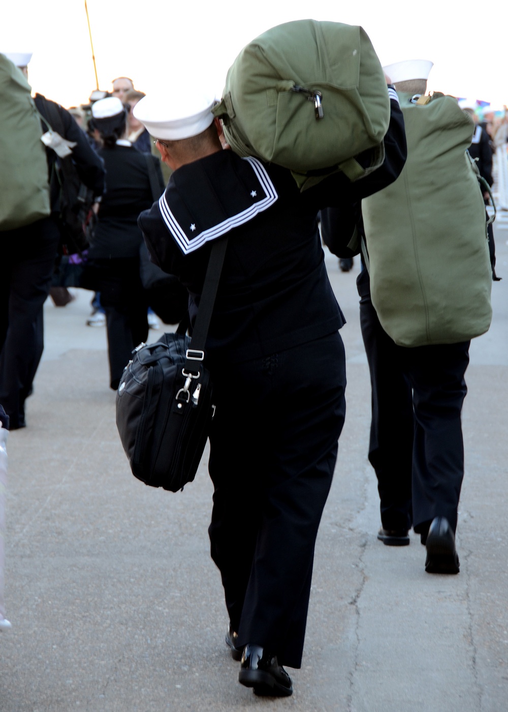 USS Dwight D. Eisenhower (CVN 69) homecoming