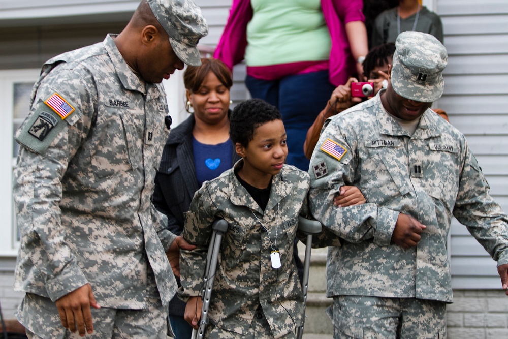 Army Reserve's 200th Military Police Command surprises Baltimore youth