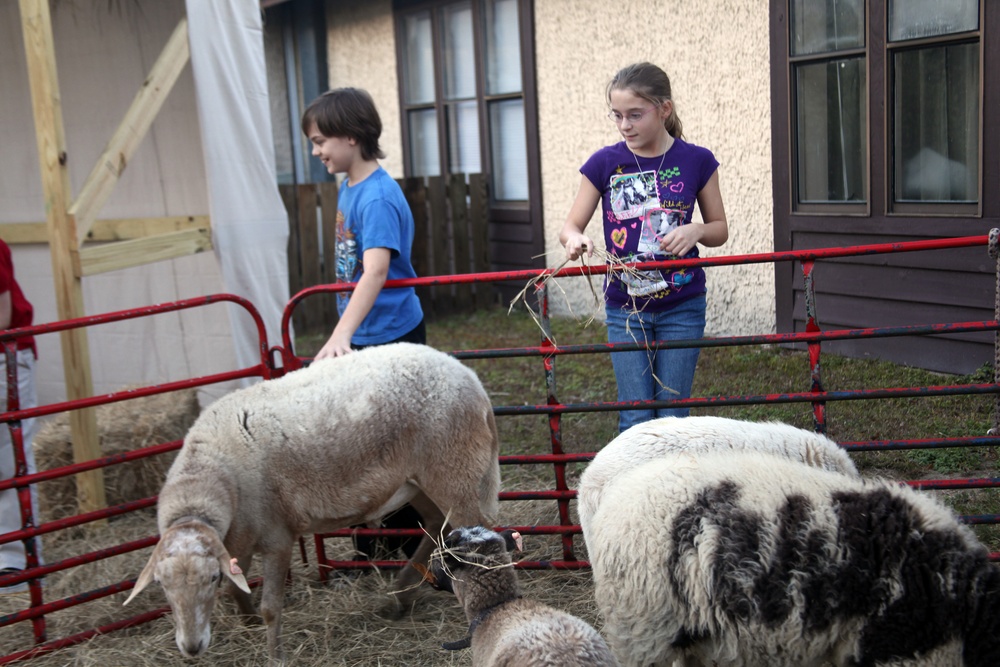 Marines with MWSS-273 give back