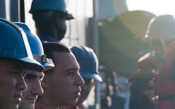 Peleliu Conducts Replenishment at Sea