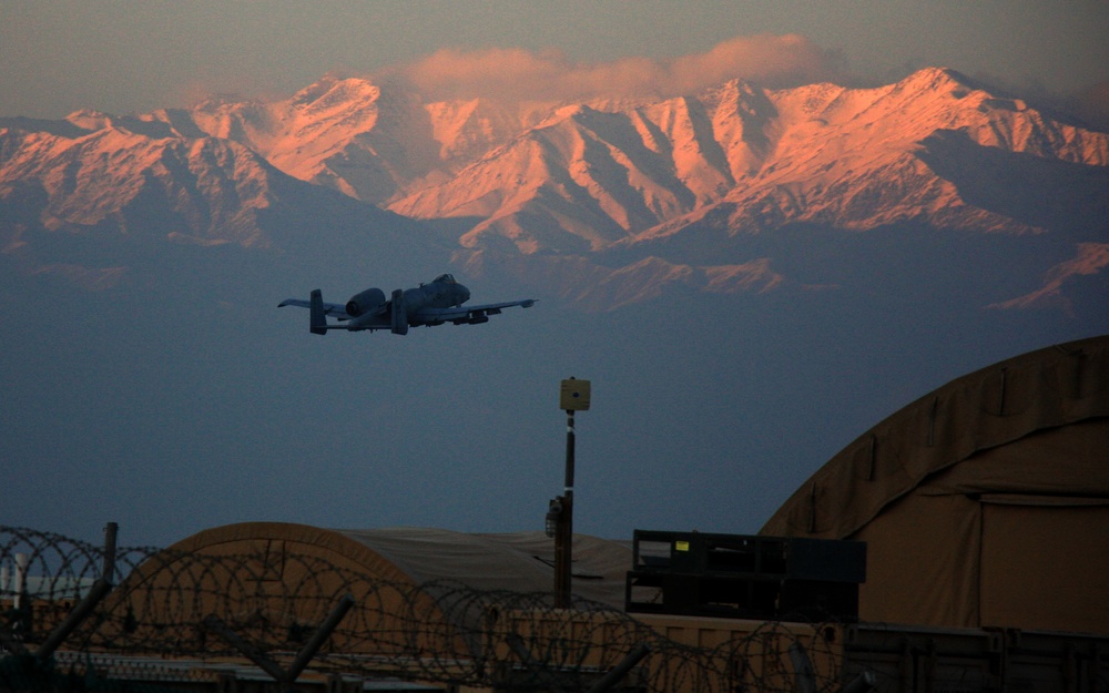 A10 Thunderbolt's Christmas sortie