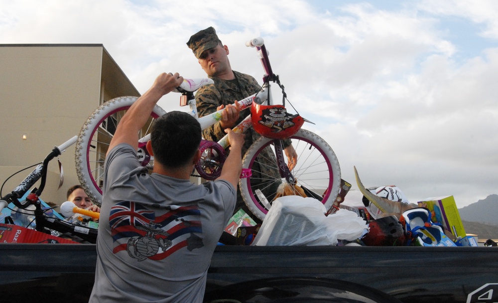 &quot;Island Warriors&quot; run with holiday joy and toys