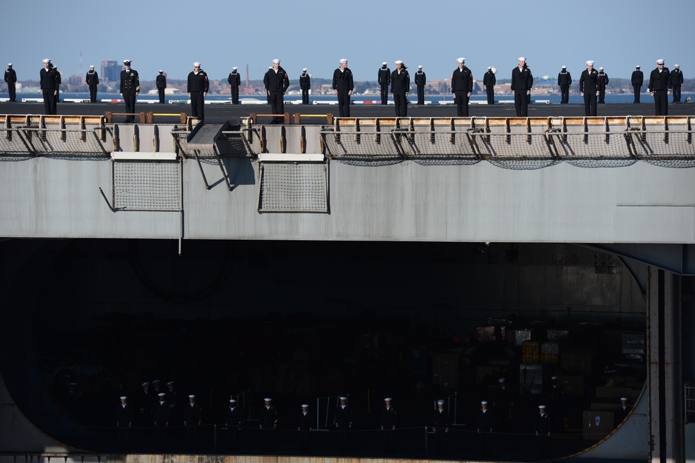 Carriers return to Norfolk