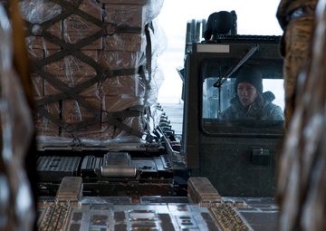 Altus AFB delivers aid to Haitian children