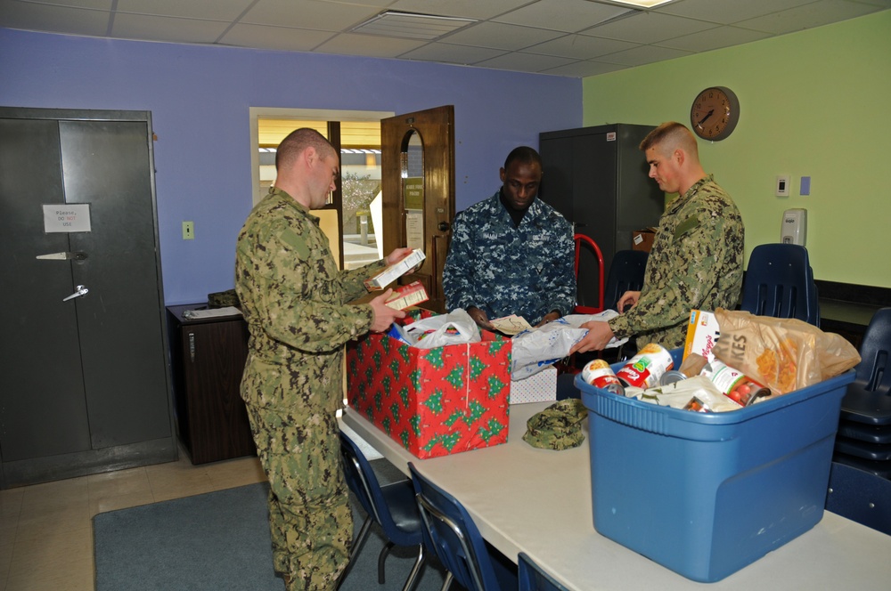 Seabee Battalion provides food donations to assist military members, families