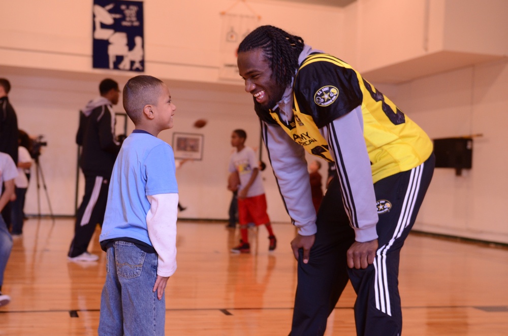 U.S. Army All-American players visit SA Youth