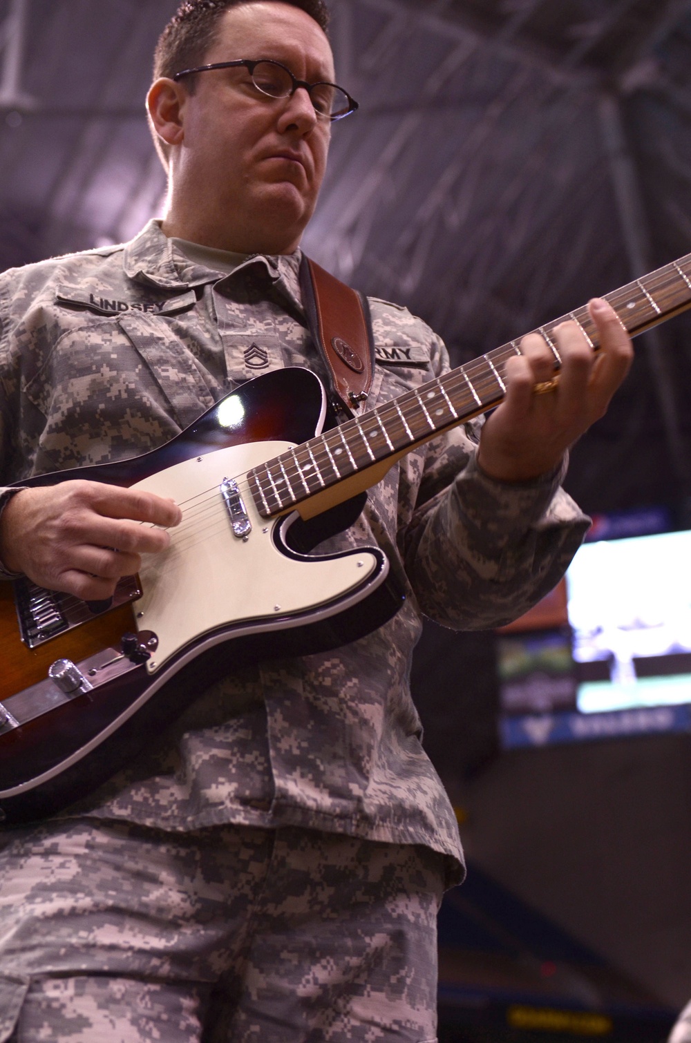 SFC Lindsey rocks the Alamodome