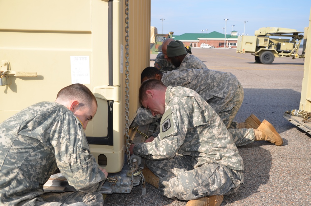 35th Signal Brigade executes strategic air movement operations