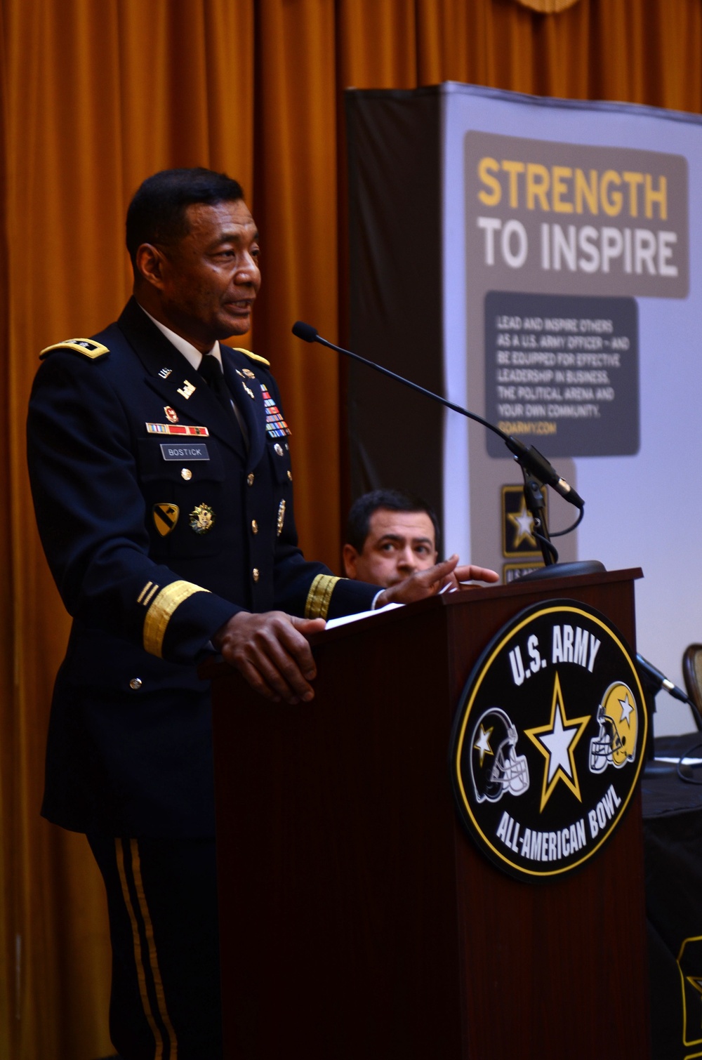 Lt. Gen. Bostick speaks about teamwork