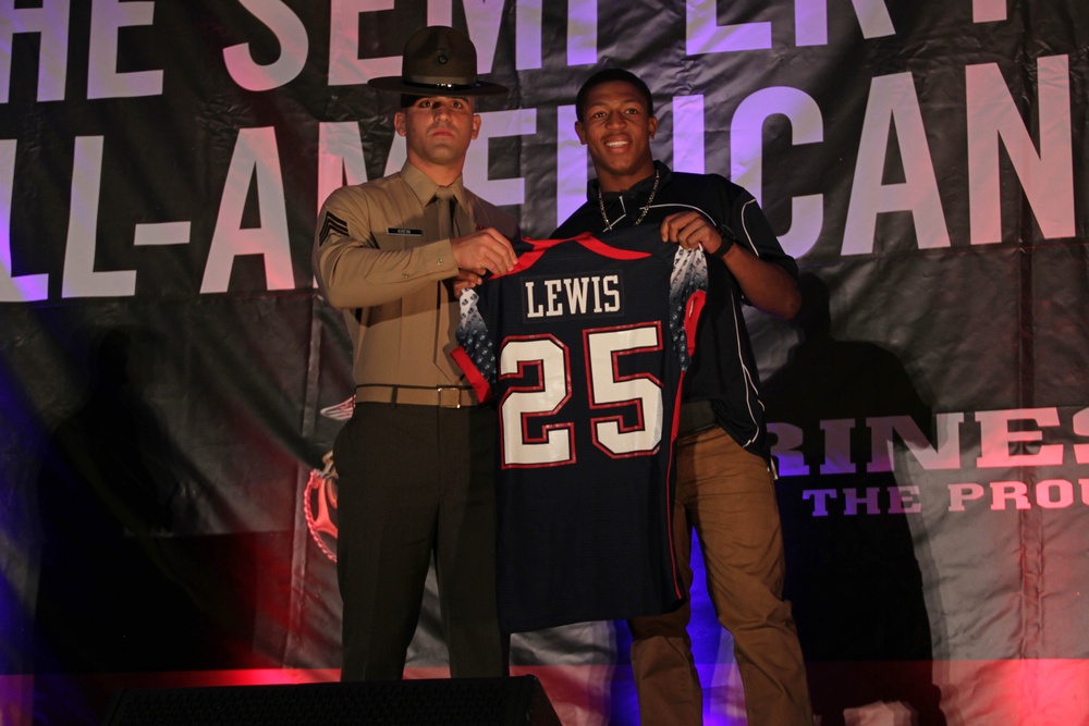 Semper Fidelis All-American Bowl jersey presentation