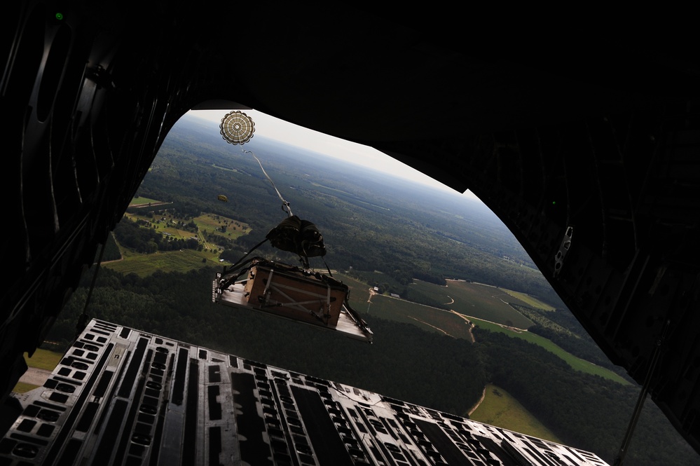 Globemaster supply drop