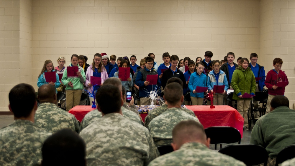 Sumrall 6th grade students welcome returning soldiers