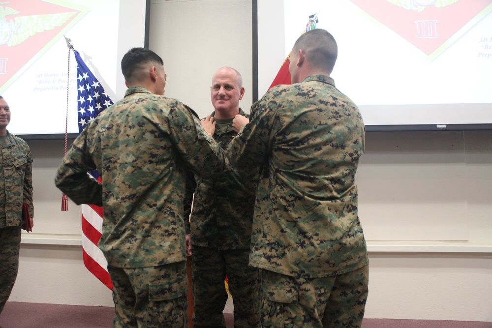 CG of 3rd MAW pins on Maj. Gen. during frocking ceremony