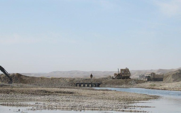Golden Gate bridges strategic Afghan crossing