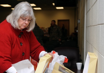 Altus community supports deploying soldiers