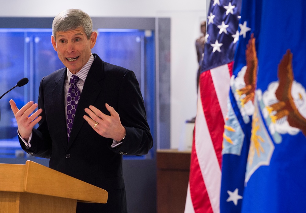 Gen. Schwartz portait unveiling