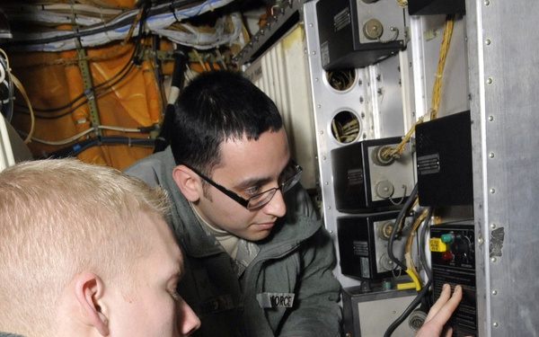 605th AMXS maintains KC-10s, Air Force mission