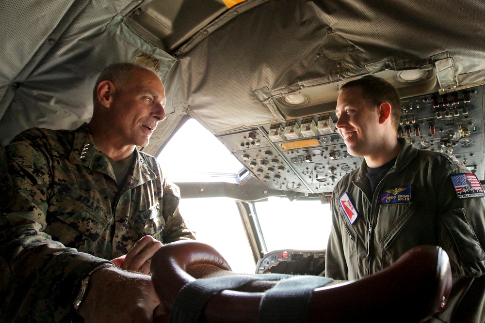 Gen. Kelly visits El Salvador