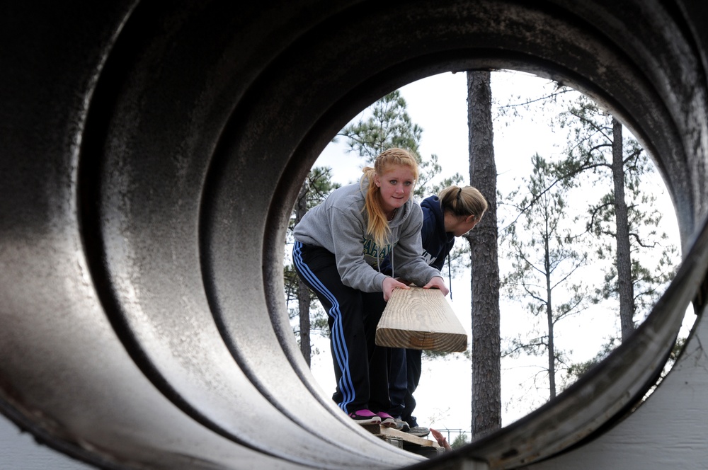 UNC-W softball team overcomes obstacles with support of Falcon paratroopers