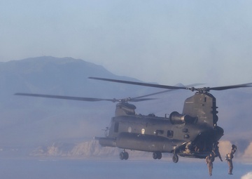 MARSOC conducts VBSS training with 160th SOAR