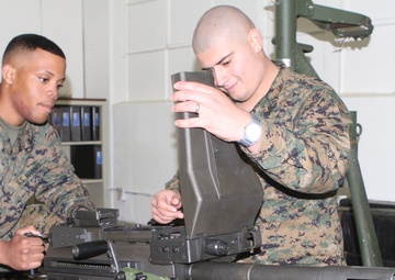 ‘Every Marine a rifleman,’ some push for machine-gunner