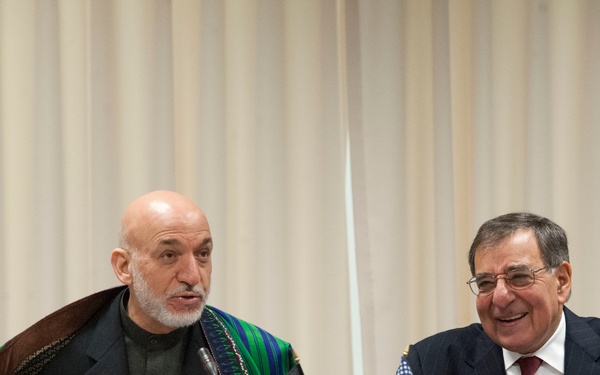 Secretary of defense meets with Afghan president
