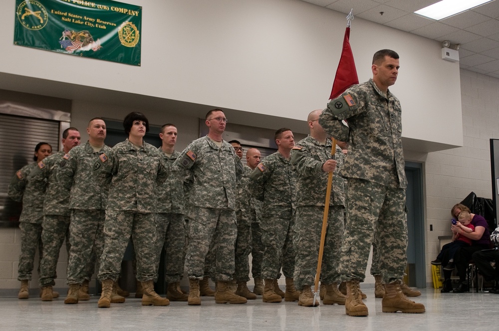 Ceremony held for deploying Reservists with the 889th Transportation Detachment