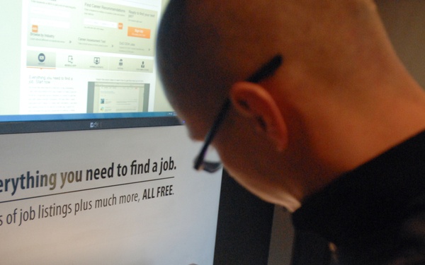 Hero2Hired Mobile Job Store provides opportunities to service members, families