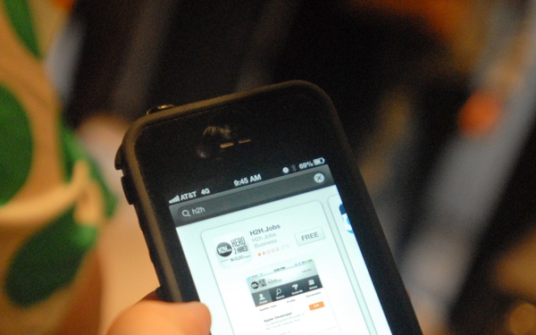 Hero2Hired Mobile Job Store provides opportunities to service members, families