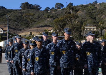 Sea Cadets tour submarine at Point Loma