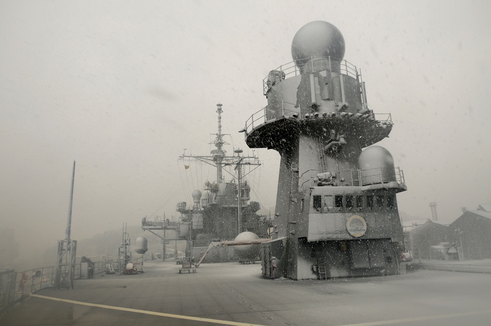 Snow day in Yokosuka, Japan