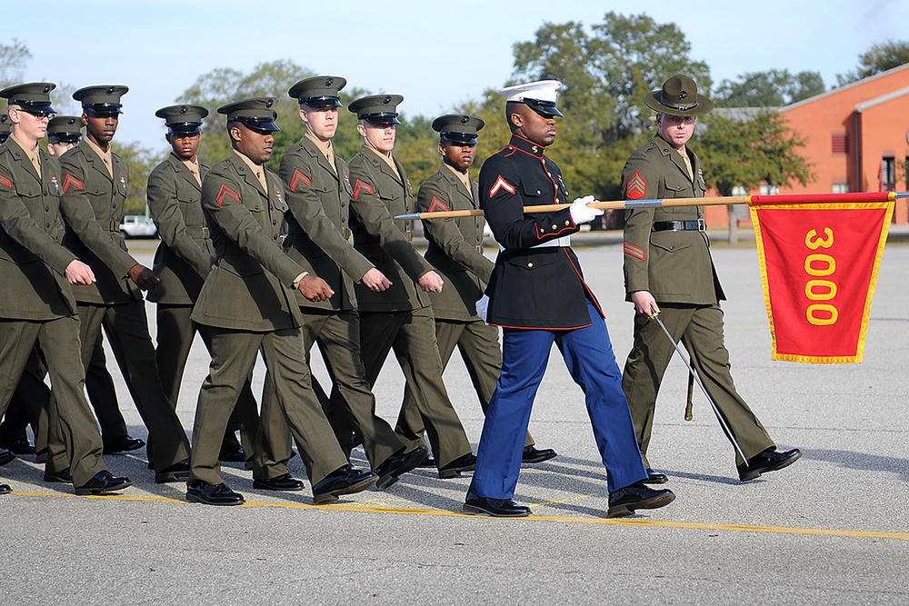 Pembroke Pines, Fla., Marine graduates as platoon honor graduate
