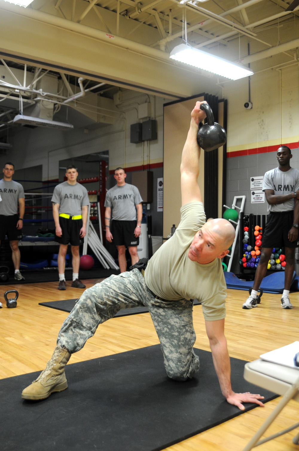 Unit conducts fitness seminar