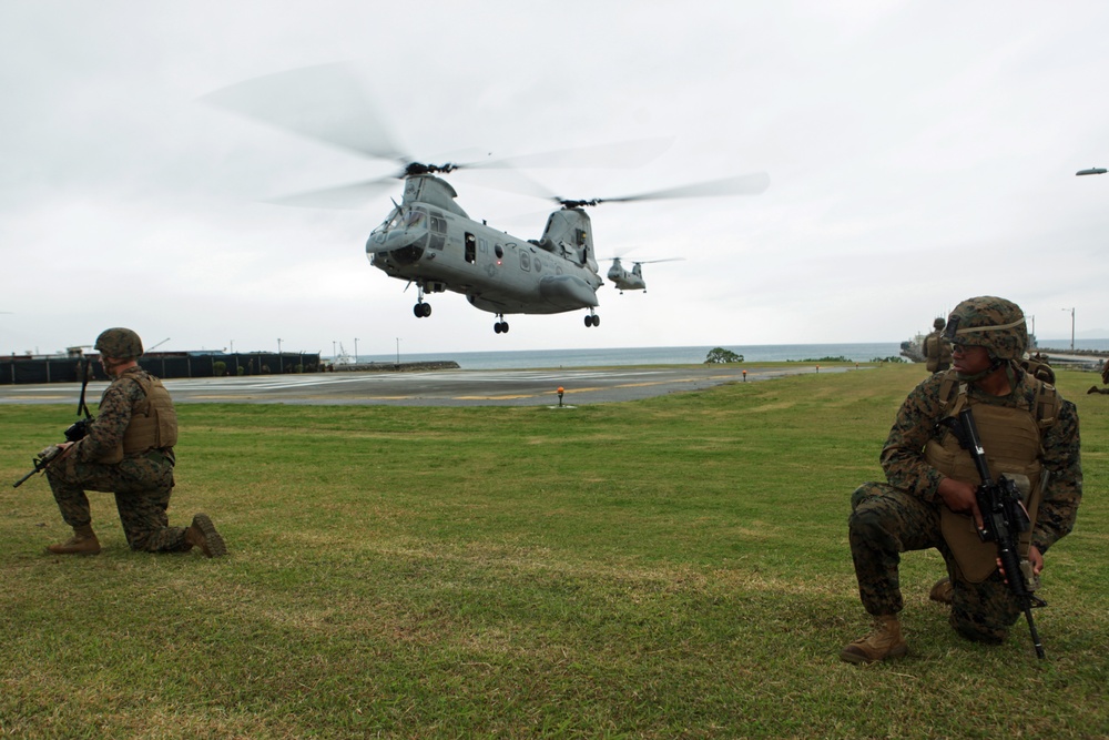 Force recon surgically strikes building during notional raid