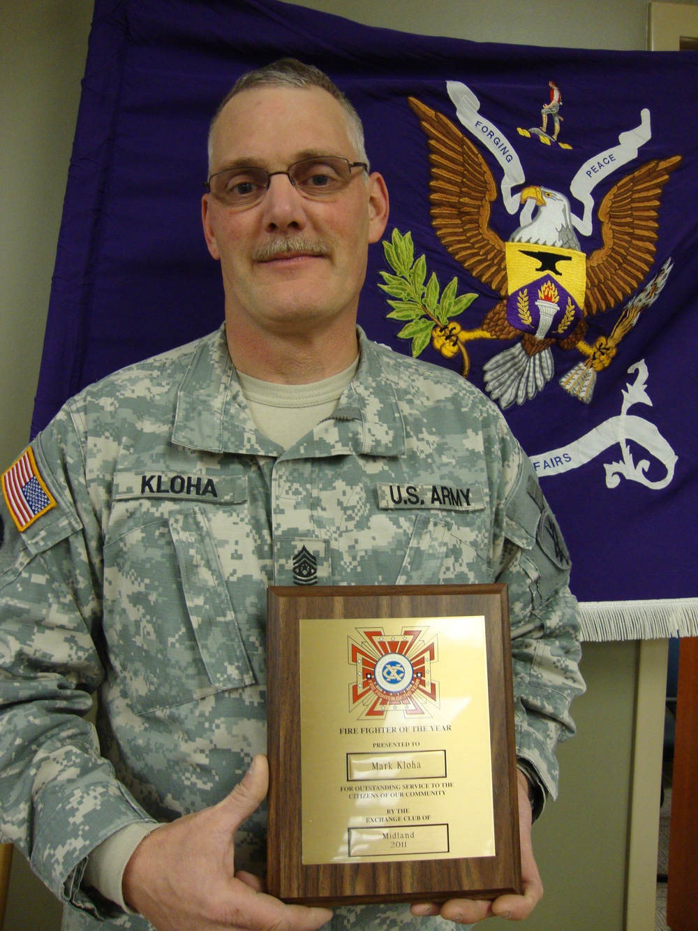 Senior enlisted Army Reserve soldier awarded Firefighter of the Year