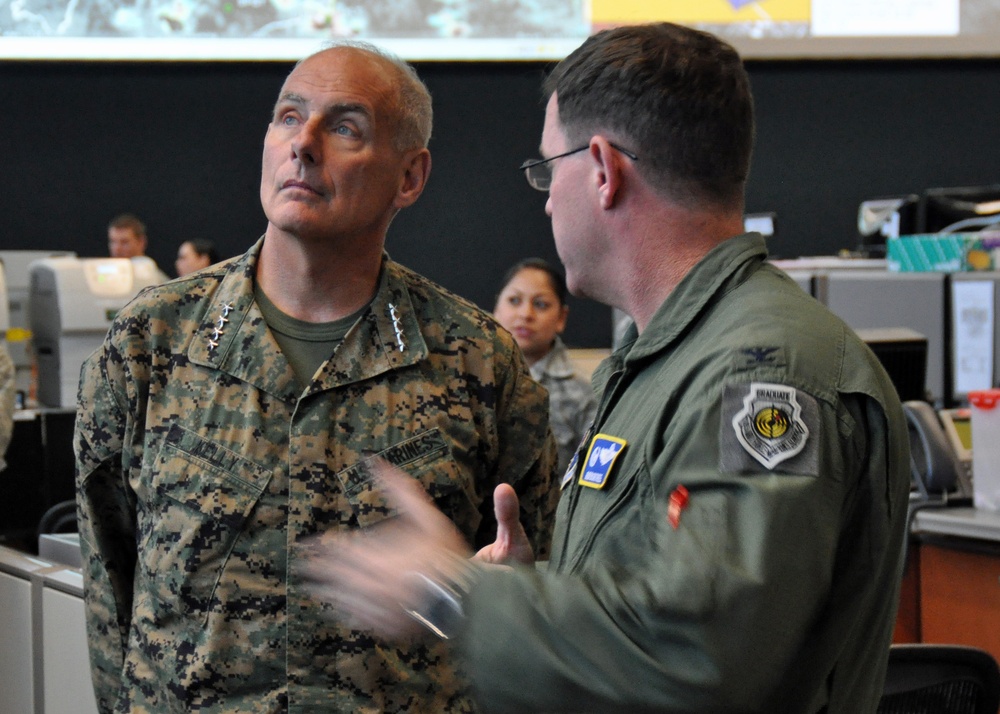 U.S. Southern Command commander visits 12th Air Force (Air Forces Southern)