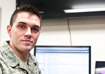 Air Force duo design smart phone application for Inauguration Day