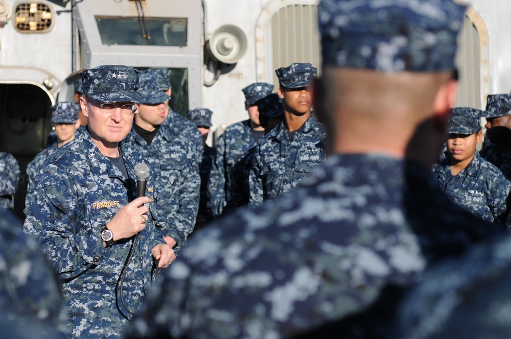 Vice Adm. Frank C. Pandolfe, commander, US 6th Fleet visits Sicily