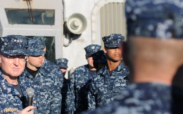 Vice Adm. Frank C. Pandolfe, commander, US 6th Fleet visits Sicily