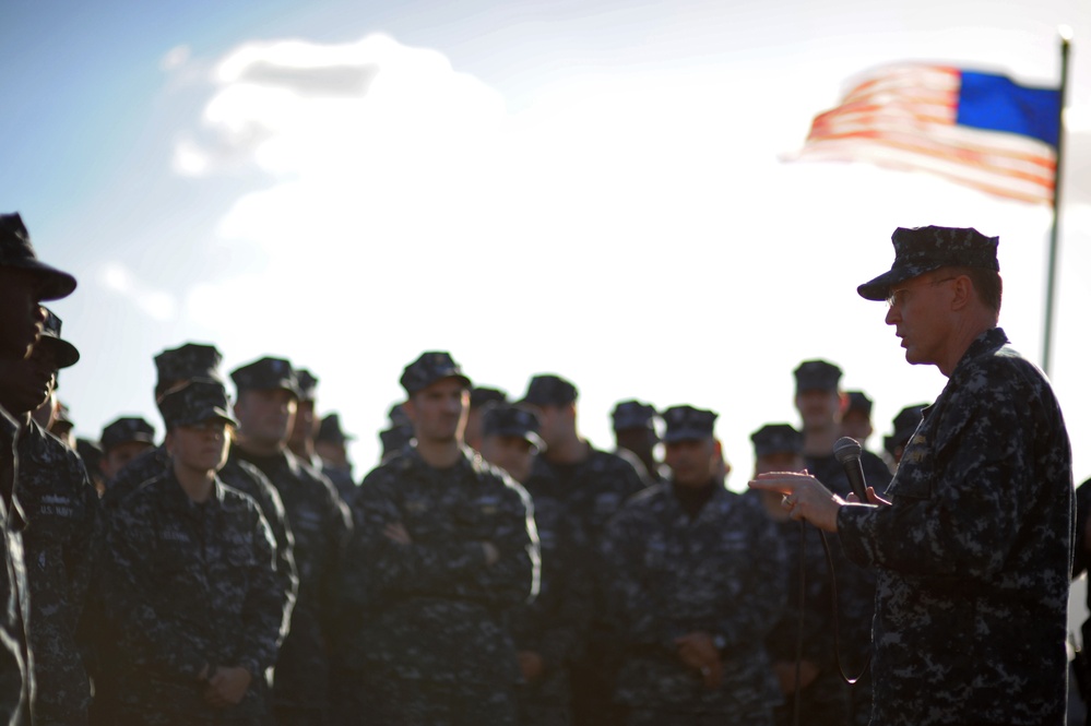 Vice Adm. Frank C. Pandolfe, commander, US 6th Fleet visits Sicily