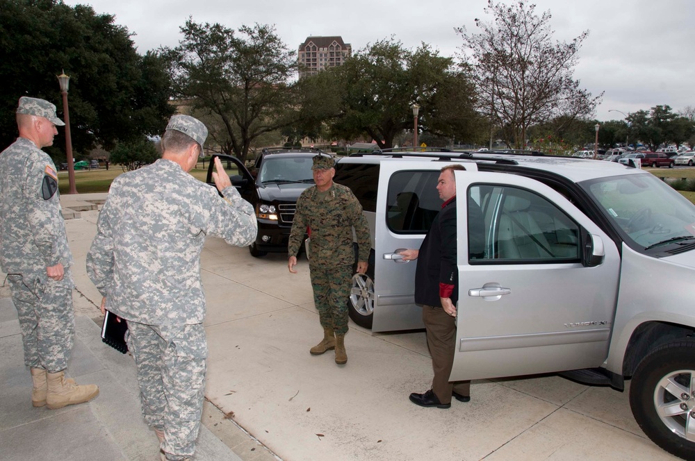 SOUTHCOM commander visits FSH, Army South