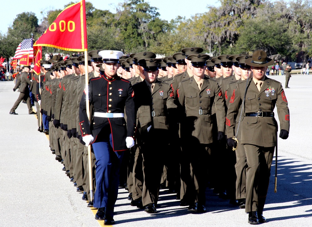 Alabama Marine graduates as company honor graduate